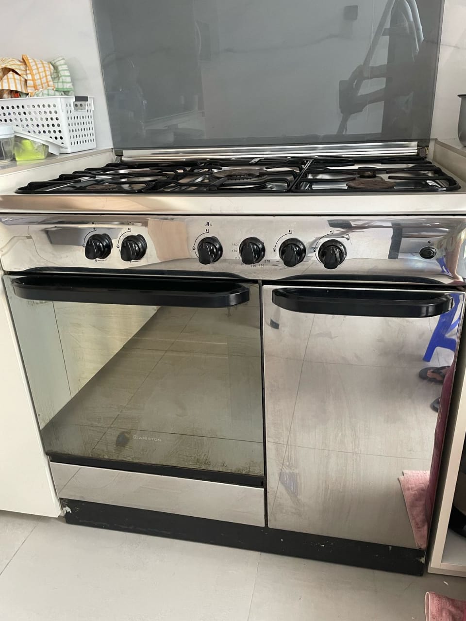 Dokumentasi layanan service Ariston 1