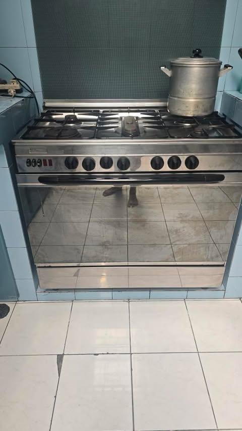 Dokumentasi layanan service Ariston 18