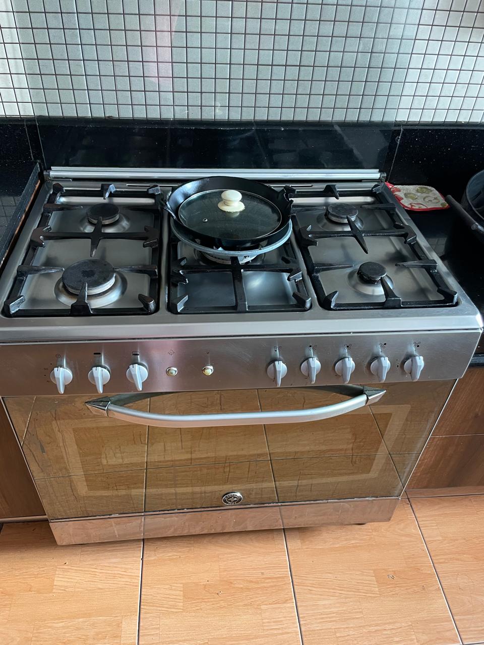 Dokumentasi layanan service Ariston 8
